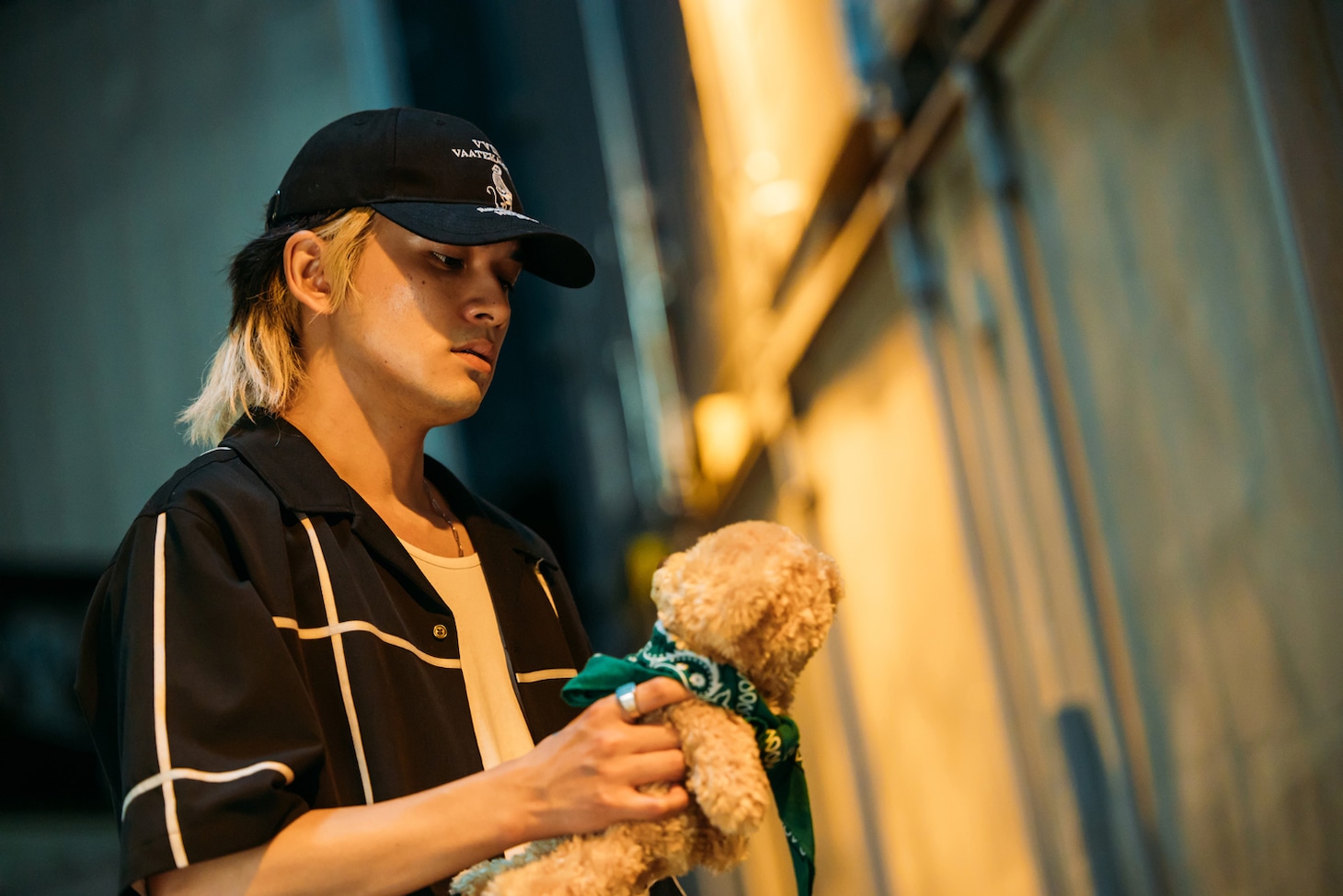 「愚か者の身分」新場面写真