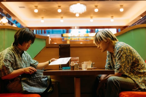 「愚か者の身分」新場面写真