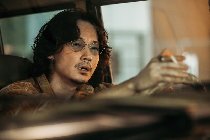 「愚か者の身分」場面写真