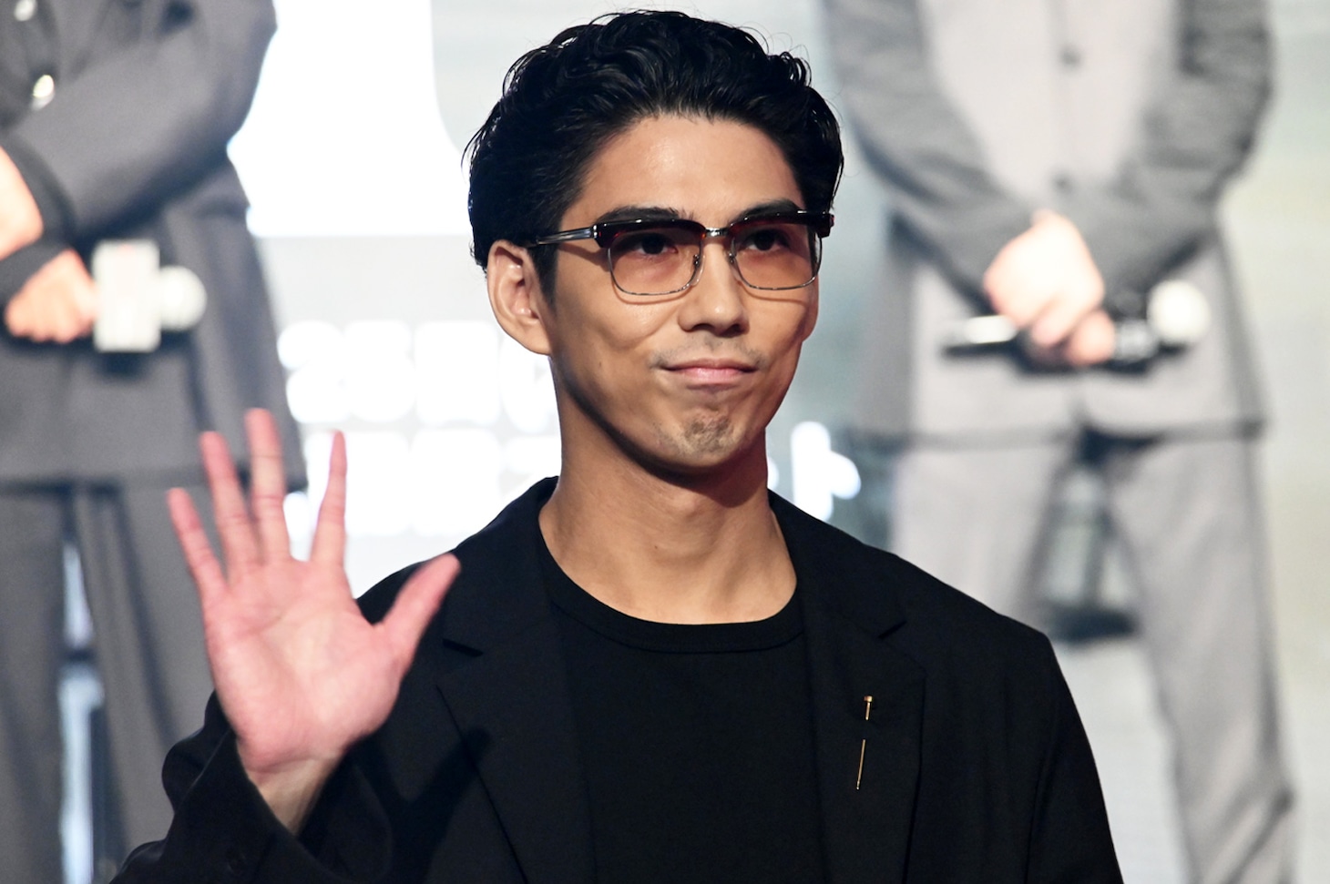賀来賢人