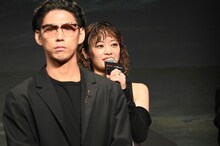 吉柳咲良（奥）