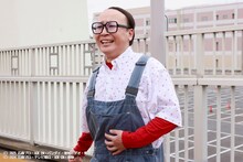 たかし（トレンディエンジェル）演じるカワ