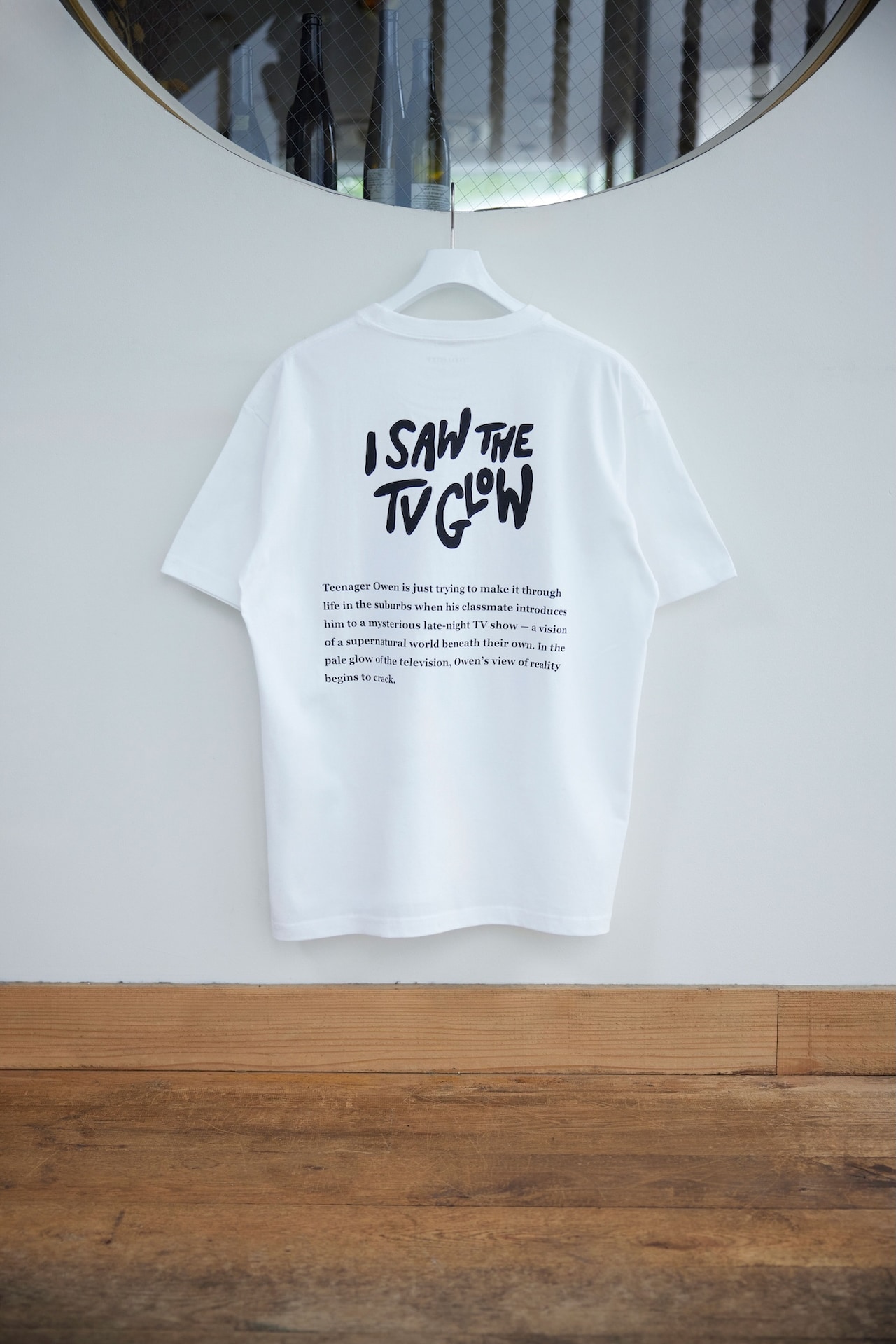 A24公認『テレビの中に入りたい』日本オリジナルTシャツ（ピンク