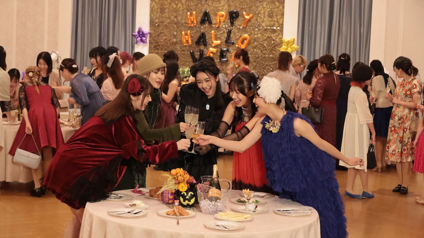 TTFCオリジナル「ガールズリミックス inハロウィンパーティー」場面写真