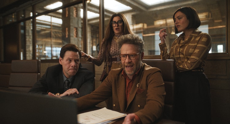 ドラマ「ザ・スタジオ」より、映画製作スタジオ「コンチネンタル・スタジオ」の代表マット・レミック（セス・ローゲン / 前列右）画像提供：Apple TV