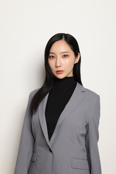 万代詩乃役のファーストサマーウイカ