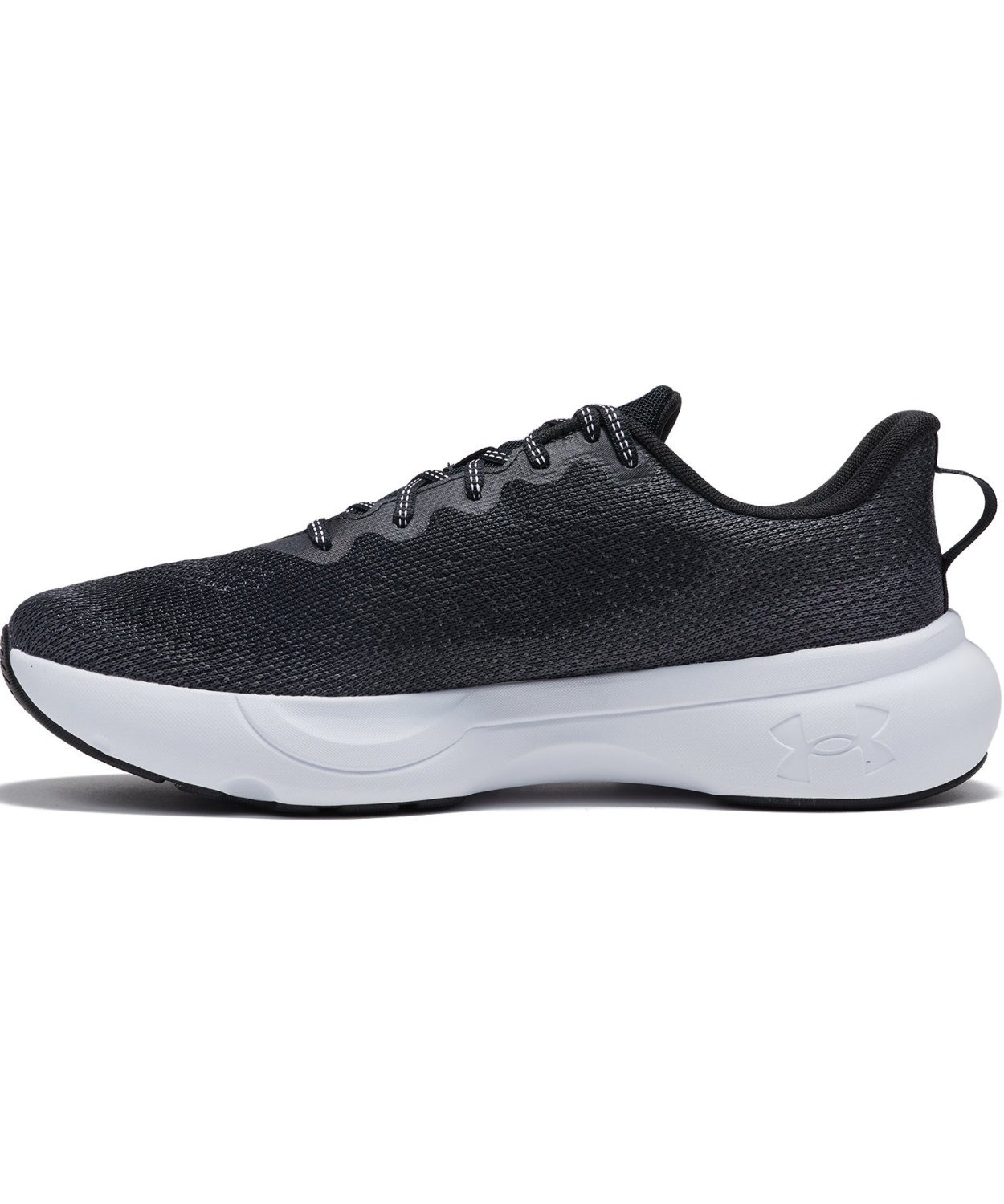 UNDER ARMOUR UA Infinite（メンズ、001BLK / BLK / WHT、税込1万2100円）