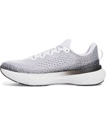 UNDER ARMOUR UA Infinite（メンズ、109WHT / BLK / WHT、税込1万2100円）