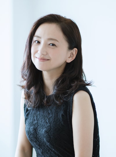 霧島郁子役の永作博美