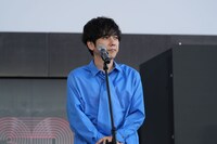 第30回釜山国際映画祭にて、「8番出口」野外トークイベントに出席した二宮和也
