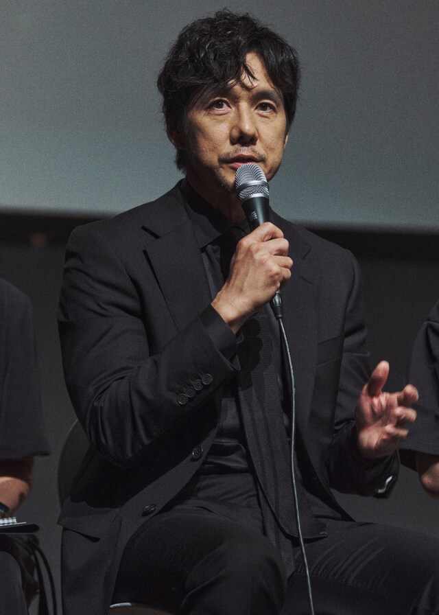 第30回釜山国際映画祭にて、「Dear Stranger／ディア・ストレンジャー」の舞台挨拶に登壇した西島秀俊