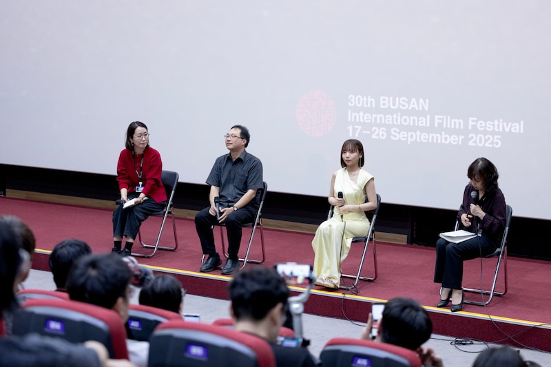 第30回釜山国際映画祭での「恋愛裁判」舞台挨拶の様子