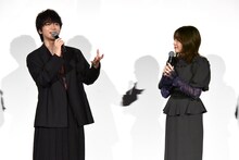 左から戸谷菊之介、上田麗奈
