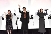 左から楠木ともり、戸谷菊之介、上田麗奈