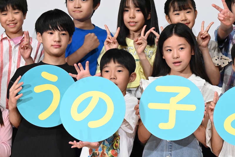 「ふつうの子ども」公開記念特別授業イベントの様子。手前左から味元耀大、嶋田鉄太、瑠璃