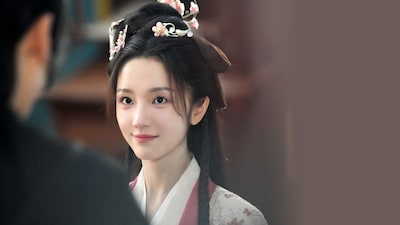 陸家のお嬢様・陸垂垂（りくすいすい）。演じるのは中国ドラマ「トキメキ☆翡翠ロマンス」のシアオ・イエン（肖燕）