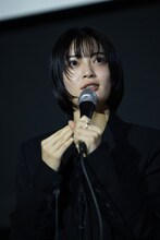 第30回釜山国際映画祭での「万事快調＜オール・グリーンズ＞」ワールドプレミア舞台挨拶に登壇した吉田美月喜