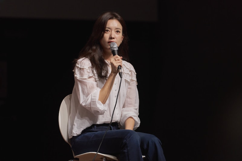 第30回釜山国際映画祭での「匿名の恋人たち」ワールドプレミアに登壇したハン・ヒョジュ