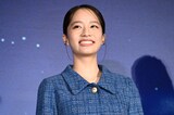 映画「ストロベリームーン 余命半年の恋」完成披露試写会に登壇した池端杏慈。日向の幼なじみで萌の親友・高遠麗を演じている