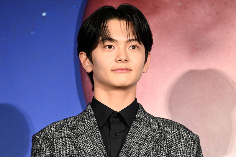 映画「ストロベリームーン 余命半年の恋」完成披露試写会に登壇した齋藤潤。桜井萌の同級生・佐藤日向を演じている