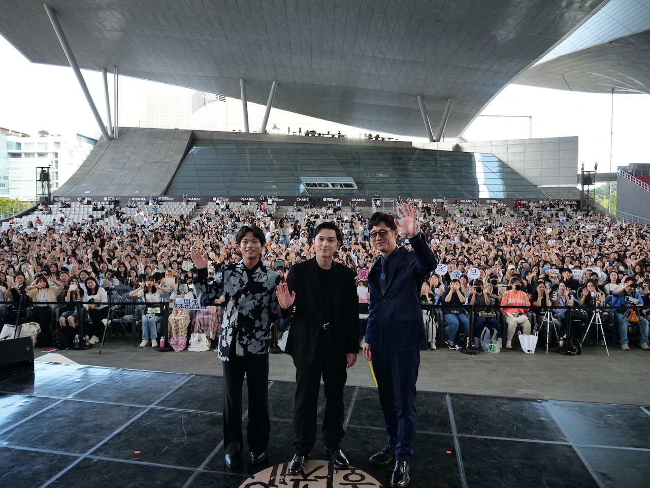 第30回釜山国際映画際で9月21日に行われた「国宝」オープントークの様子。左から黒川想矢、吉沢亮、李相日