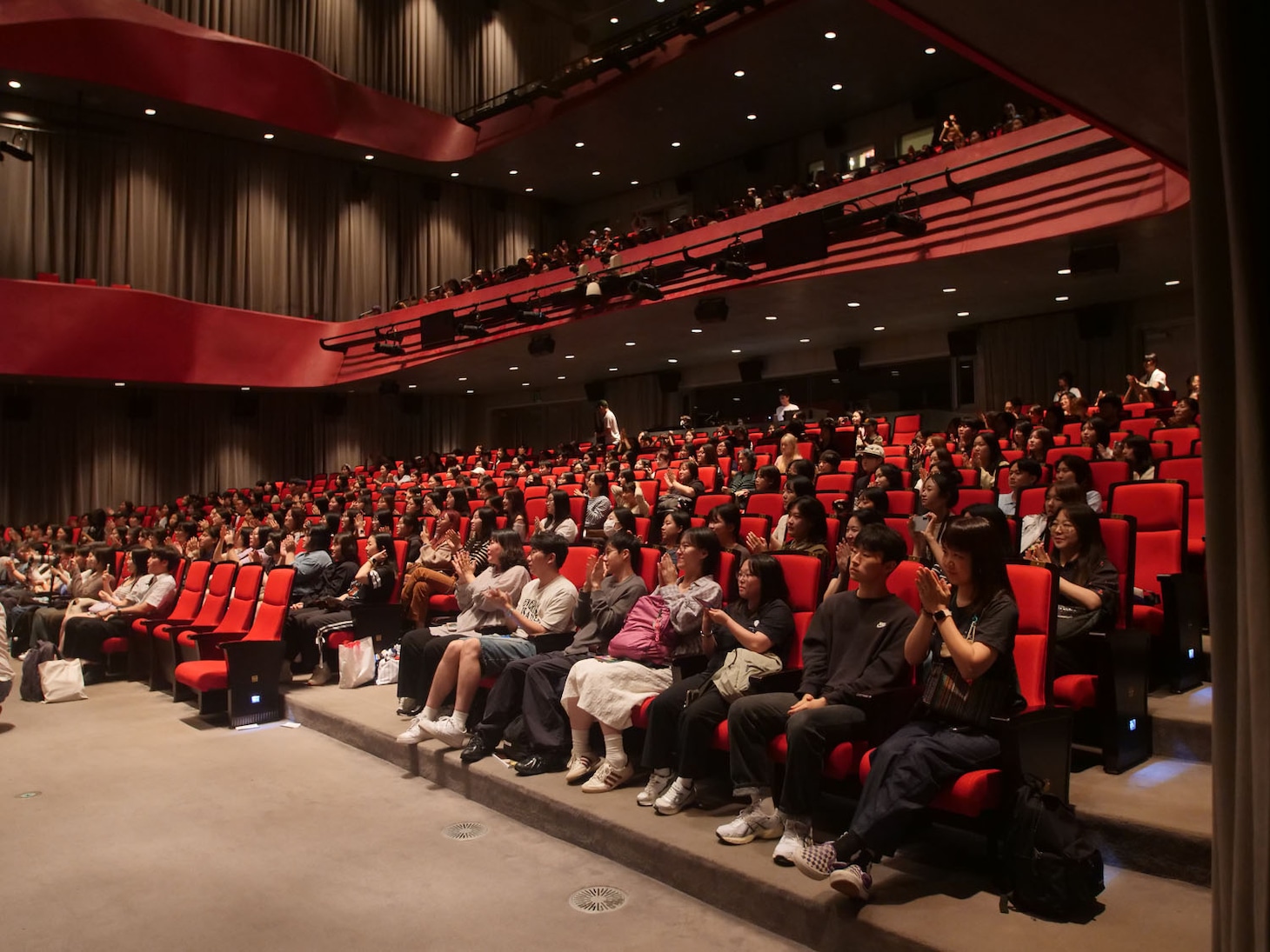 第30回釜山国際映画際で9月20日に行われた「国宝」舞台挨拶の様子