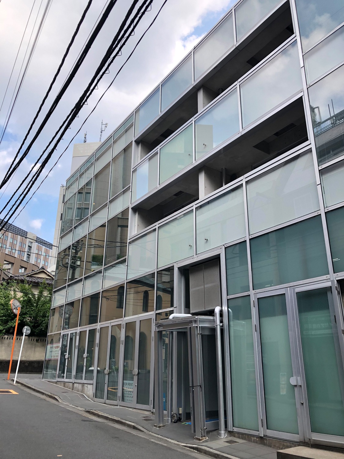 ロードショー・映画館サブスク制のハイブリッド型ミニシアター「CineMalice（シネマリス）」外観