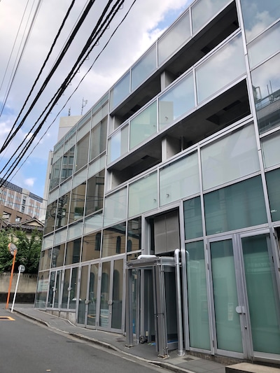 ロードショー・映画館サブスク制のハイブリッド型ミニシアター「CineMalice（シネマリス）」外観