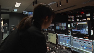 「当事者たち。～フジテレビ入社4年目の記録～」より。情報番組で働くディレクターの姿