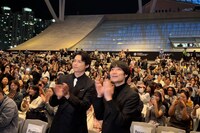 左から奥山由之、松村北斗