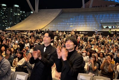 左から奥山由之、松村北斗