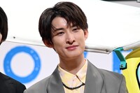 映画「（LOVE SONG）」ジャパンプレミアに登壇した向井康二（Snow Man）。カメラマンとして働きながら音楽活動をするカイを演じた