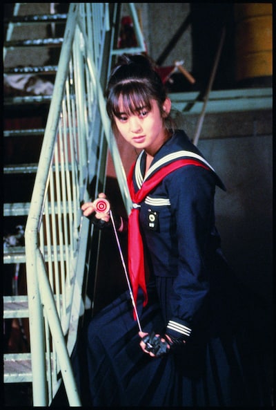 ドラマ「スケバン刑事」より、斉藤由貴演じる学生刑事・麻宮サキ