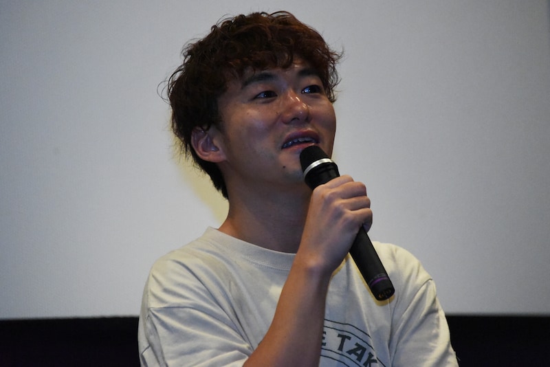 「ミーツ・ザ・ワールド」の試写会に登壇した松居大悟