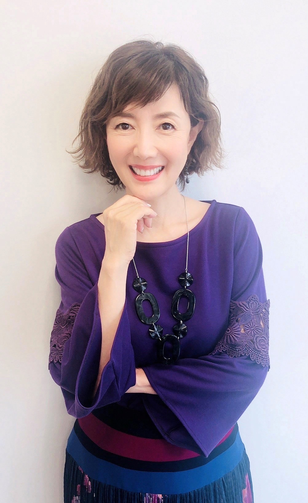 ドラマ「終活シェアハウス」で、モラハラに耐えきれず熟年離婚した瑞恵を演じる戸田恵子