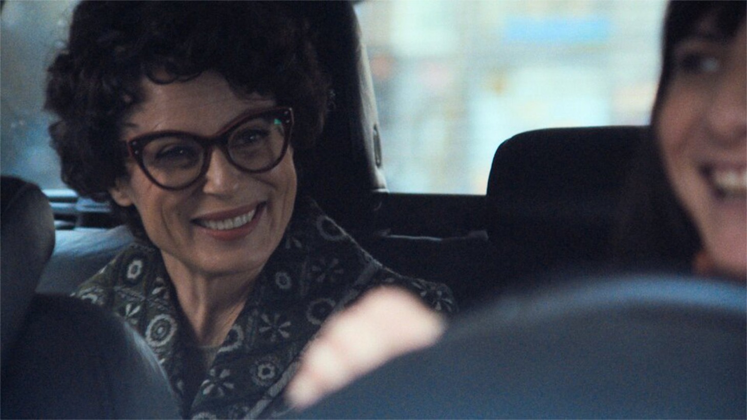 「サムシング・ハプンズ・トゥ・ミー」場面写真
