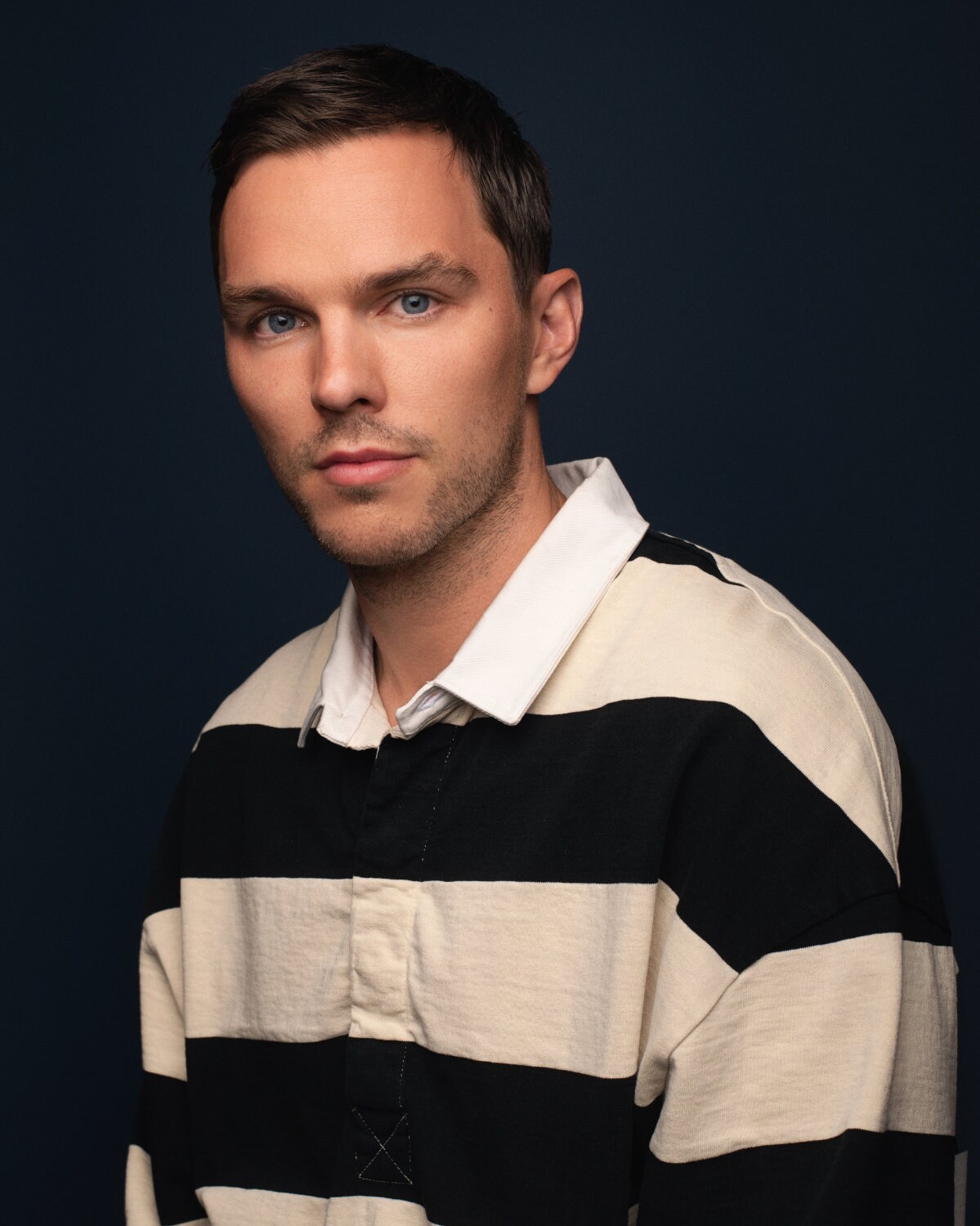 ニコラス・ホルトが東京コミコン2025で来日決定、常連のダニエル・ローガンも