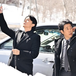 福山雅治×大泉洋「映画ラストマン」公開日は12月24日、新写真6点解禁