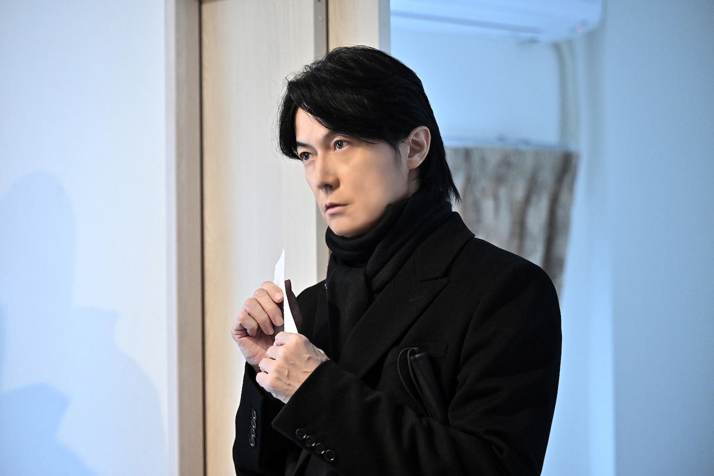 「映画ラストマン -FIRST LOVE-」場面写真。福山雅治演じる皆実広見