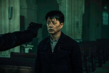 「Fox Hunt フォックス・ハント」場面写真。ドアン・イーホン演じる犯罪捜査チーム長のイエ・ジュン