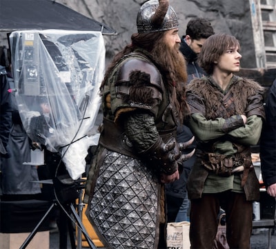 書籍「アート＆メイキング・オブ ヒックとドラゴン ～小説からアニメーション、そして実写化へ～」中面 © 2025 Universal City Studios LLC & DreamWorks Animation LLC. All Rights Reserved.