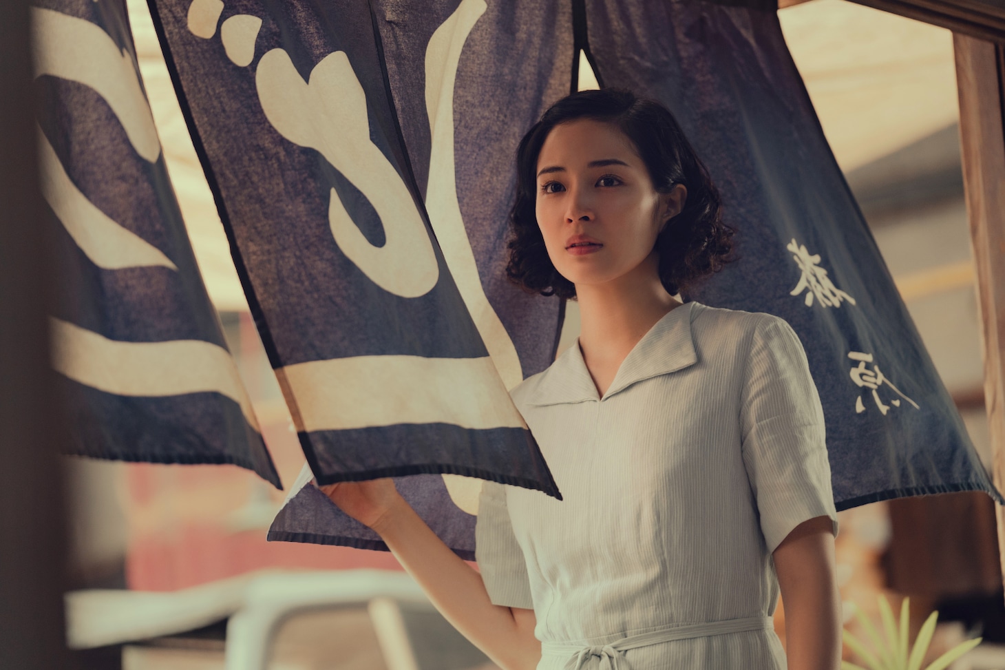 「遠い山なみの光」場面写真 ©2025 A Pale View of Hills Film Partners