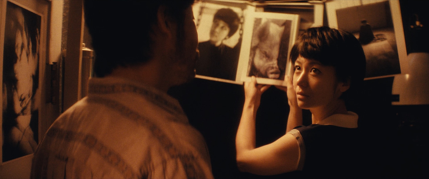 「レイブンズ」の瀧内公美（右）©Vestapol, Ark Entertainment, Minded Factory, Katsize Films, The Y House Films