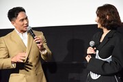左から市原隼人、武田玲奈