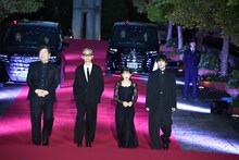 左から佐藤二朗、渡部篤郎、伊藤沙莉、山田裕貴