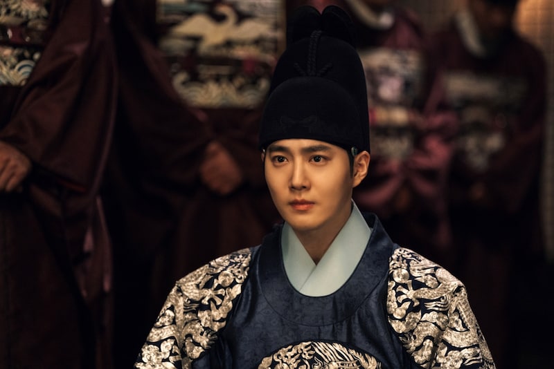 韓国ドラマ「世子＜セジャ＞が消えた～禁じられた愛～」場面写真。スホ（EXO）演じるイ・ゴン。日本語吹替版では福山潤がイ・ゴンに声を当てた