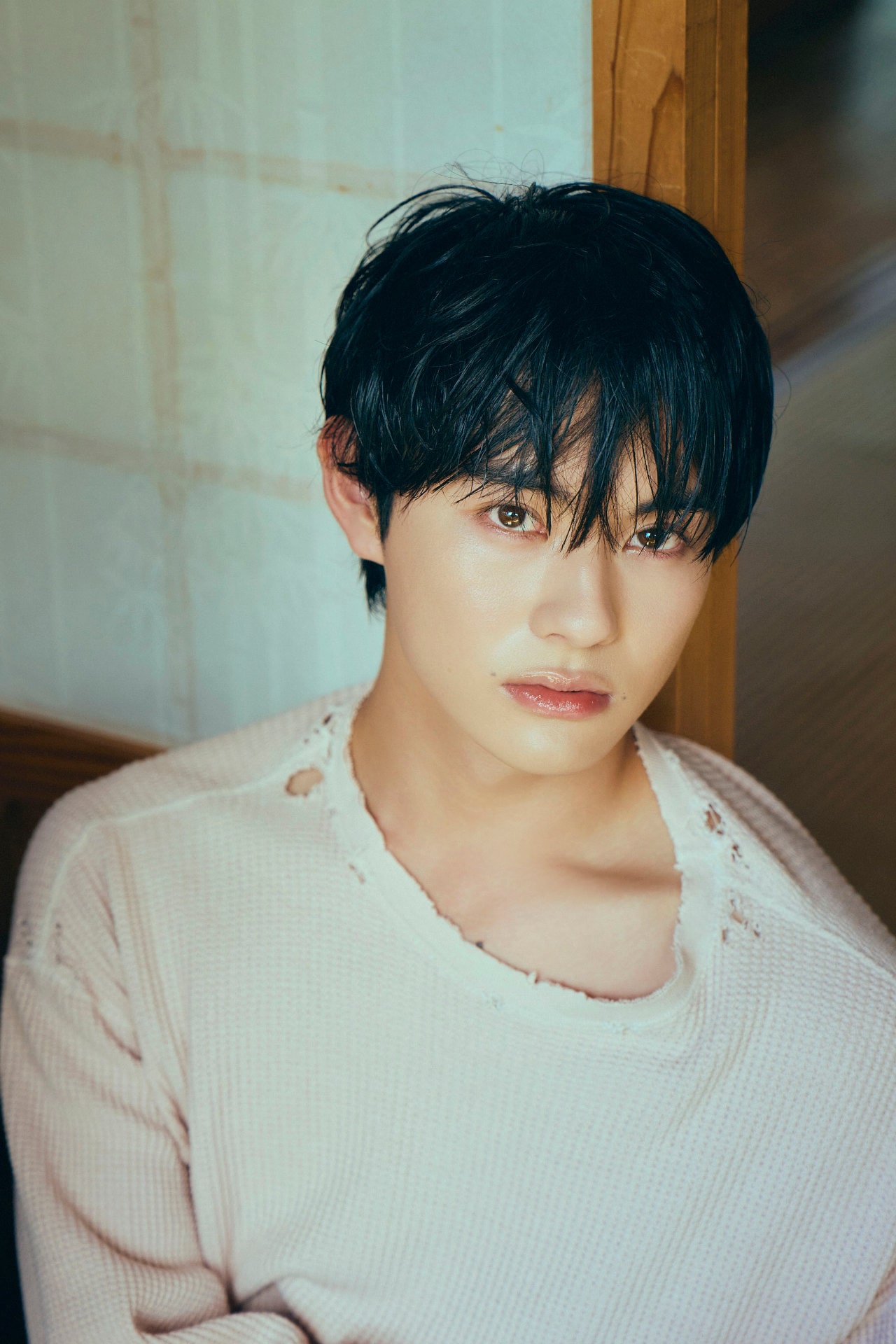 前田拳太郎の初カレンダーが1月発売、上海＆宮古島で俳優としての12カ月切り取る