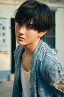 「前田拳太郎カレンダー2026.04-2027.03」より