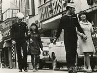 「にっぽん戦後史 マダムおんぼろの生活」場面写真  ©1970 TOHO CO.,LTD　国立映画アーカイブ画像提供