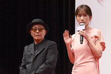 左から廣木隆一、前田敦子